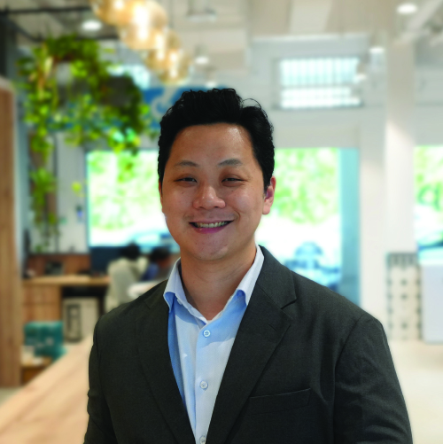 Raymond Lee 